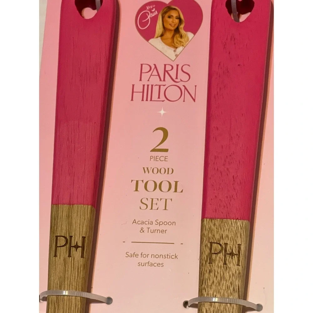 Paris Hilton 2 Piece Acacia Wood Kitchen Tool Set Pink Heart Handle Spoon Turner